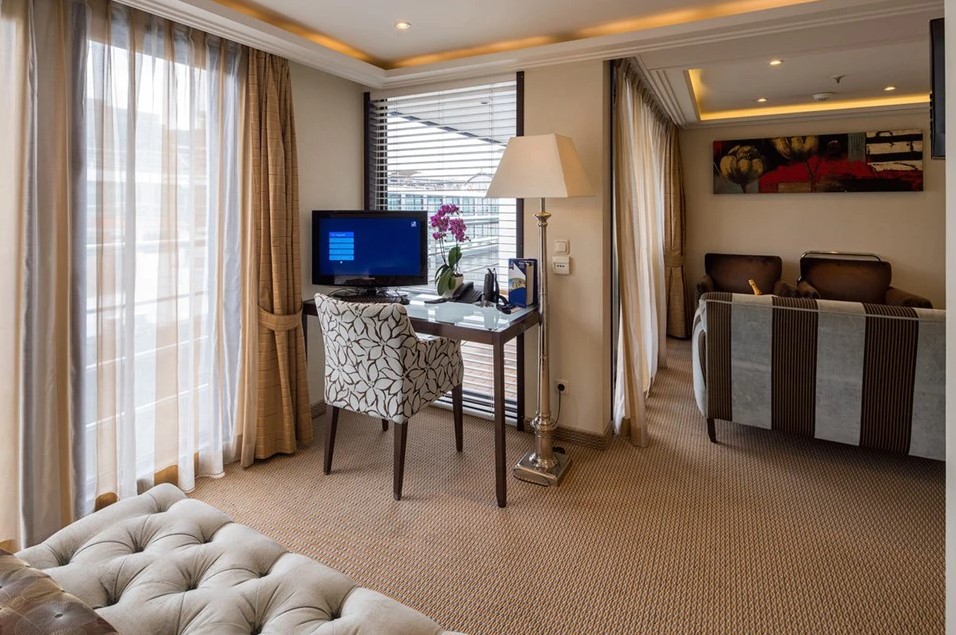 AmaWaterways River Cruises - Amabella - Suite.jpg